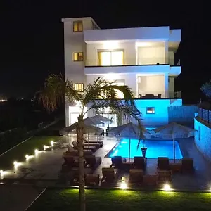 https://luxury-villa-jo-an.albaniahotels.org