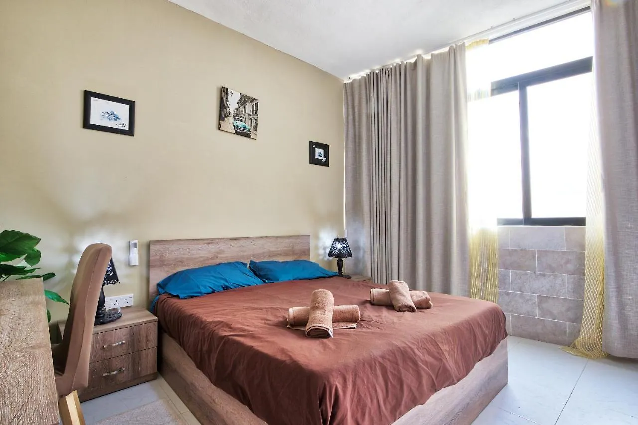 119/4 - Sea View Apartment - 3 Bedrooms Xghajra