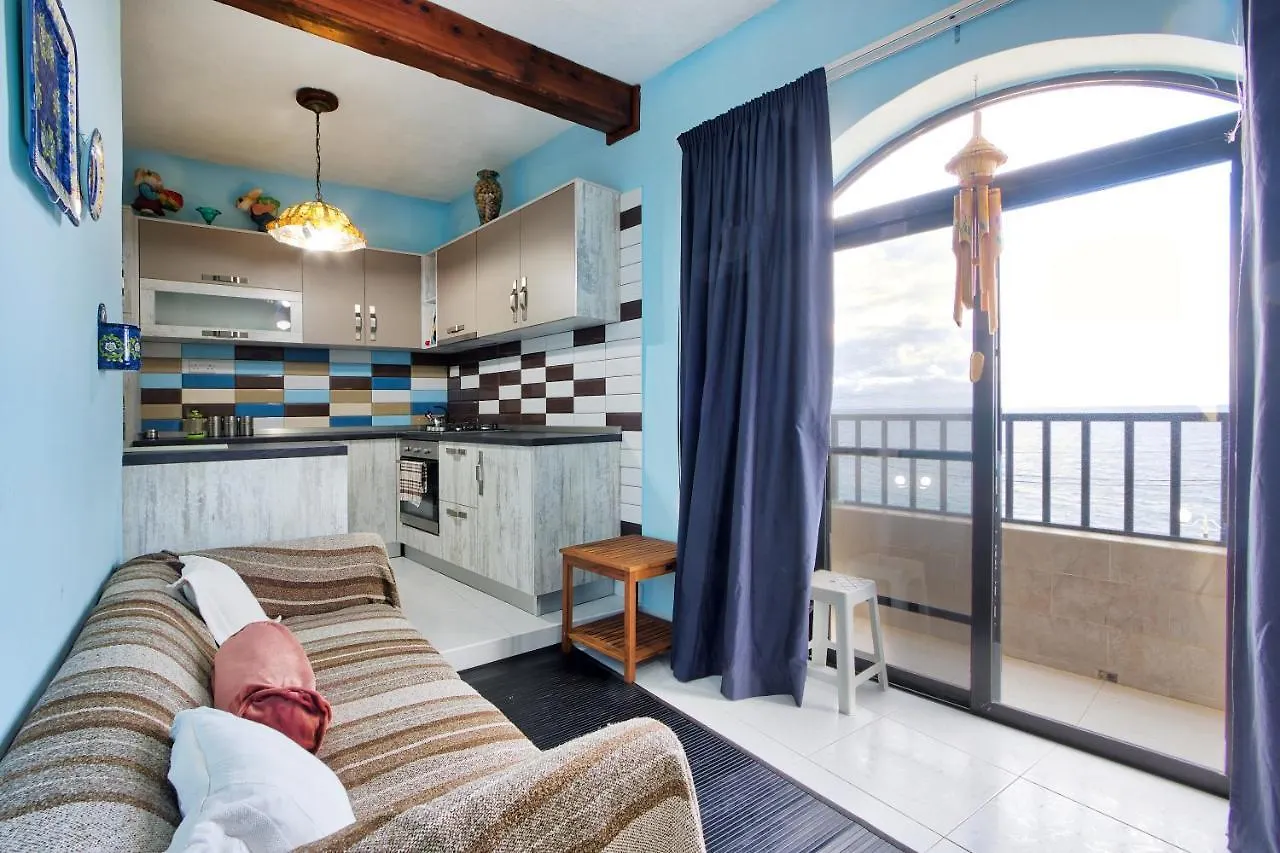 119/4 - Sea View Apartment - 3 Bedrooms Xghajra